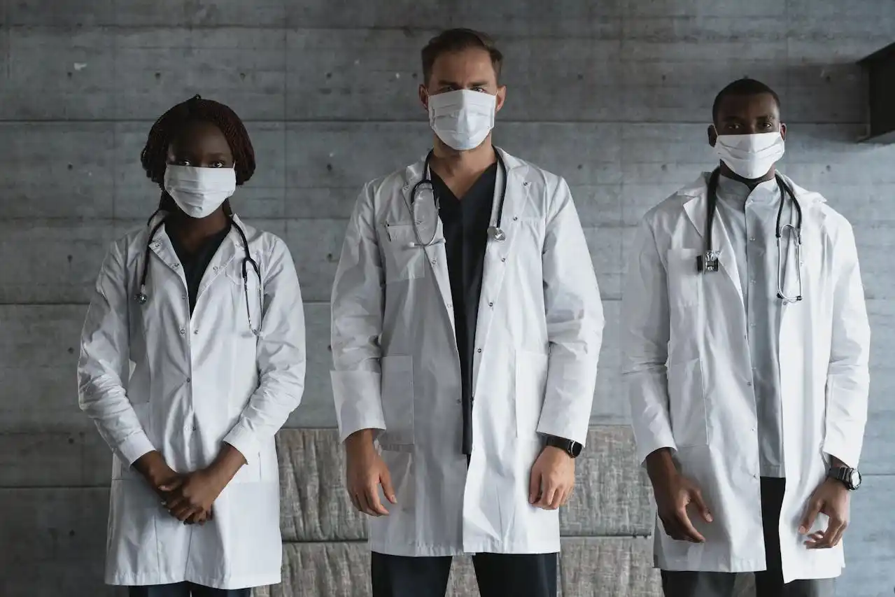 Image from The Medical Hub: ๐๐ผ๐ ๐๐ผ ๐ฆ๐ฒ๐ ๐ฑ-๐ฌ๐ฒ๐ฎ๐ฟ ๐๐ฎ๐ฟ๐ฒ๐ฒ๐ฟ ๐๐ผ๐ฎ๐น๐ ๐ฎ๐ ๐ฎ ๐ฌ๐ผ๐๏ฟฝ...
