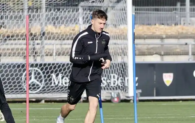 Image from VfB News by ZVW: Spielt Angelo Stiller im DFB-Pokal-Finale? Das sagt VfB-Coach Sebastia...