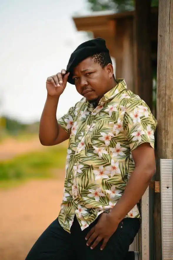 Image from Mpumalanga Mirror : BREAKING | Award-winning actor Presley Chweneyagae dies at the age of ...