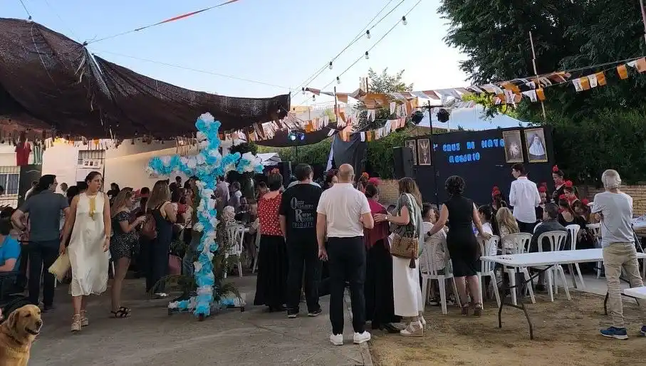 Image from Agrupación Parroquial Rosario de San Jerónimo: CRUZ DE MAYO| Hoy, segundo y último día de nuestra Cruz de Mayo. ⏰ Ap...