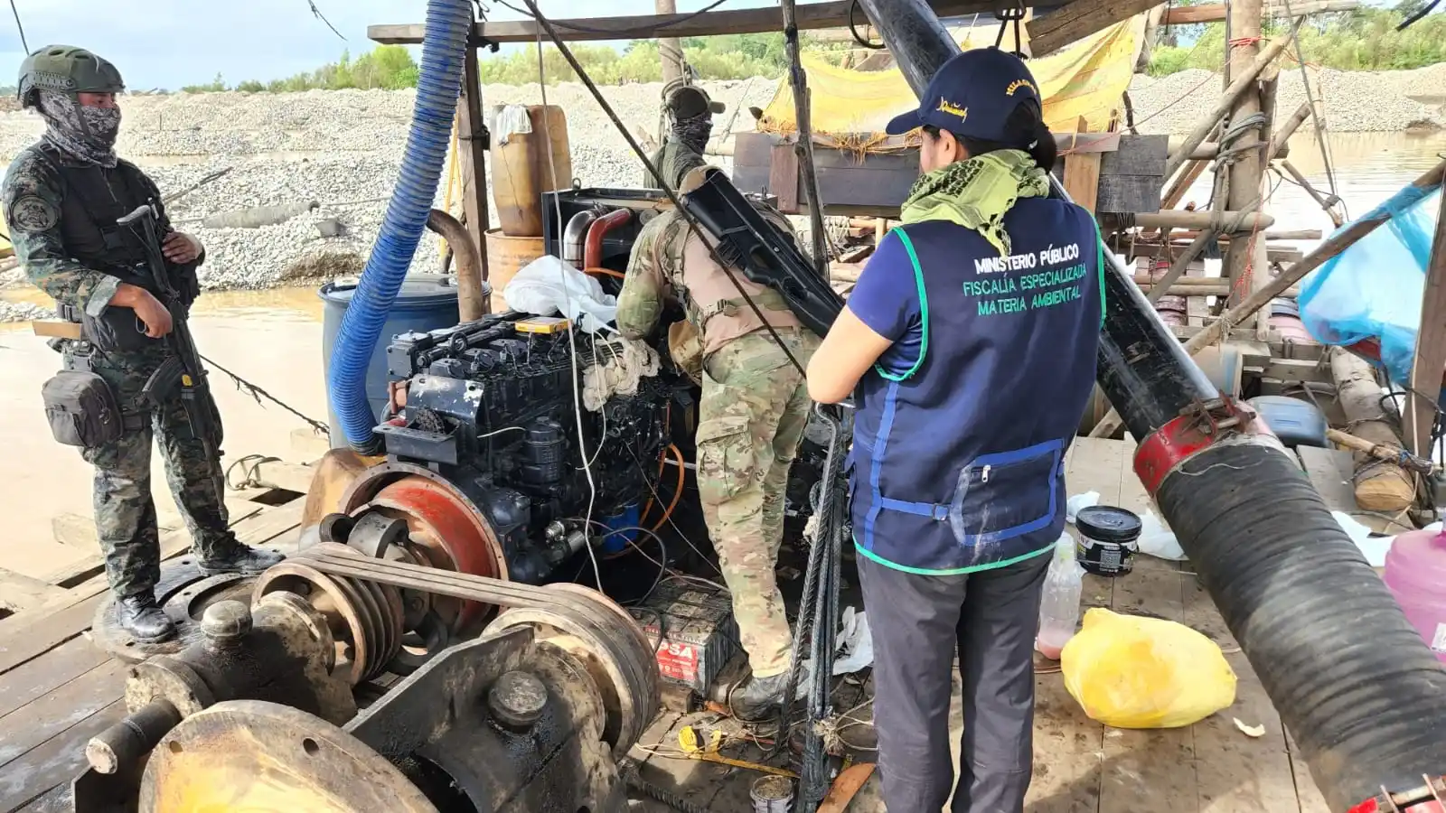 Image from ⚓️Autoridad Marítima Nacional🇵🇪: 📰En el río Madre de Dios, el 27 de mayo, personal de la Capitanía de ...