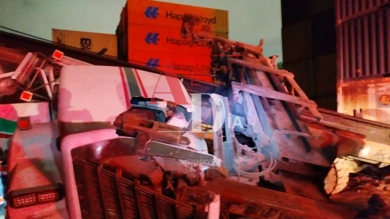 Image from AL DIA INFORMADO: ⭕👀⚠️Guayaquil contenedor sobre vehículo Av. Cacique Tómala Altura pat...