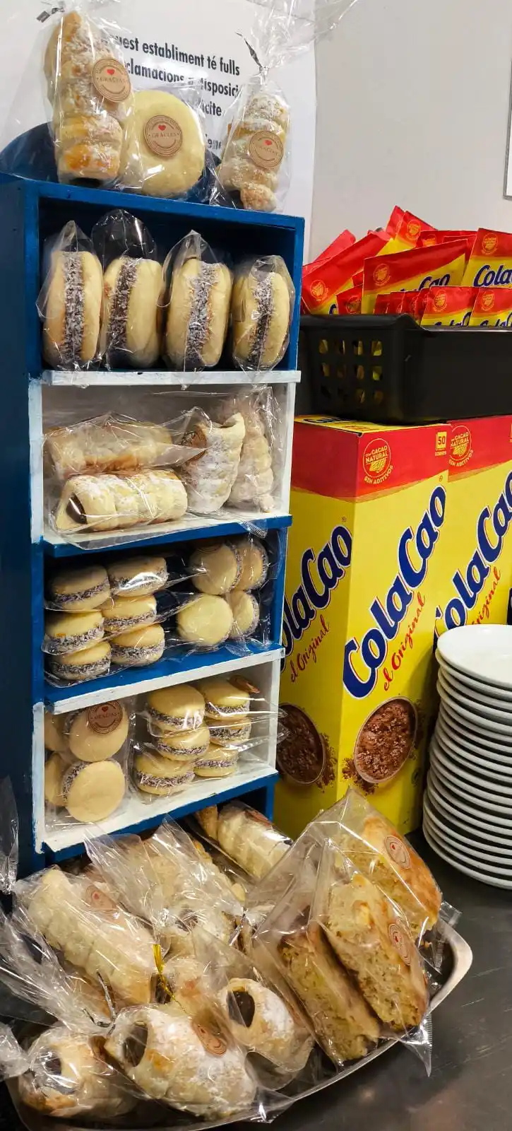 Image from Bar Centro Bellido: Hora de hacer pedidos!!! Alfajores Maicena grandes 1.70€ Alfajores de...