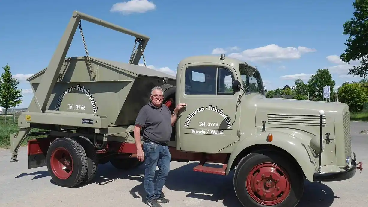 Image from NW Herford: ➡️ *Oldtimer-Leidenschaft im Kreis Herford:* Eckhard Kuhlmanns Liebe z...