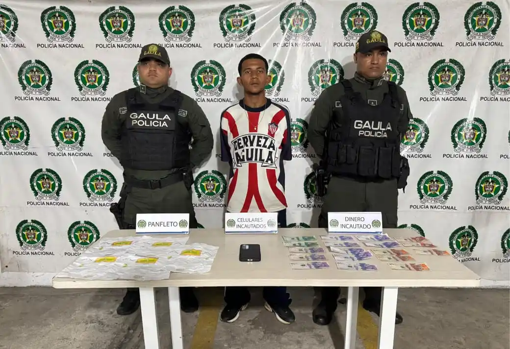 Image from Malambo News Canal Informativo: *OPERATIVO DEL GAULA DEJA UNA PERSONA CAPTURADA EN FLAGRANCIA POR EXTO...