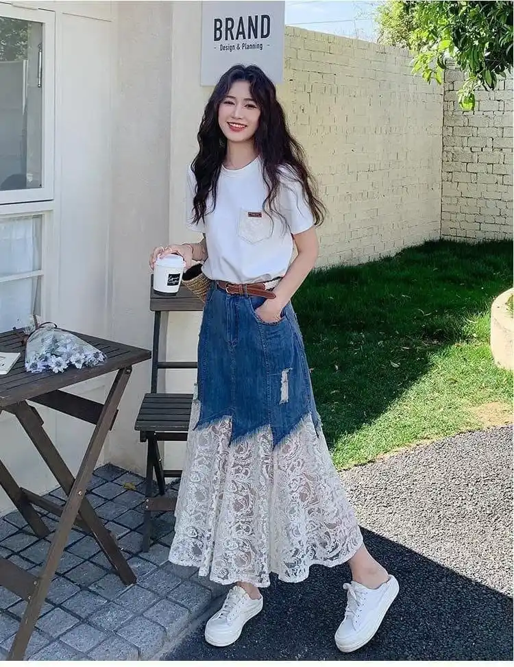 Image from متجر زهره🛍️للملابس👗: وصل الجمال والترند ♥️✨  كمية الكياتة بالموديل ✨  تيشيرت + تنورة جينز ن...