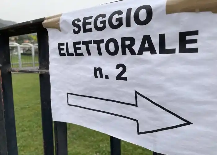 Image from AostaSera.it: *Referendum confermativo sulla legge elettorale: si voterà domenica 10...
