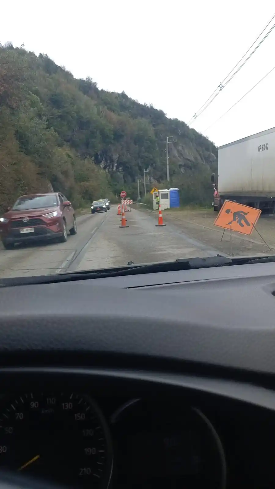 Image from Carretera Austral Informa: ⚠️ *REPORTE* Se reporta interrupción parcial del tránsito, controlada ...