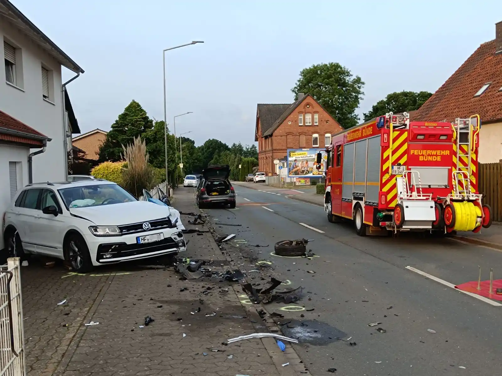 Image from NW Herford: ➡️ *Schwerer Unfall in Bünde:* Zwei Personen schwer verletzt nach Koll...