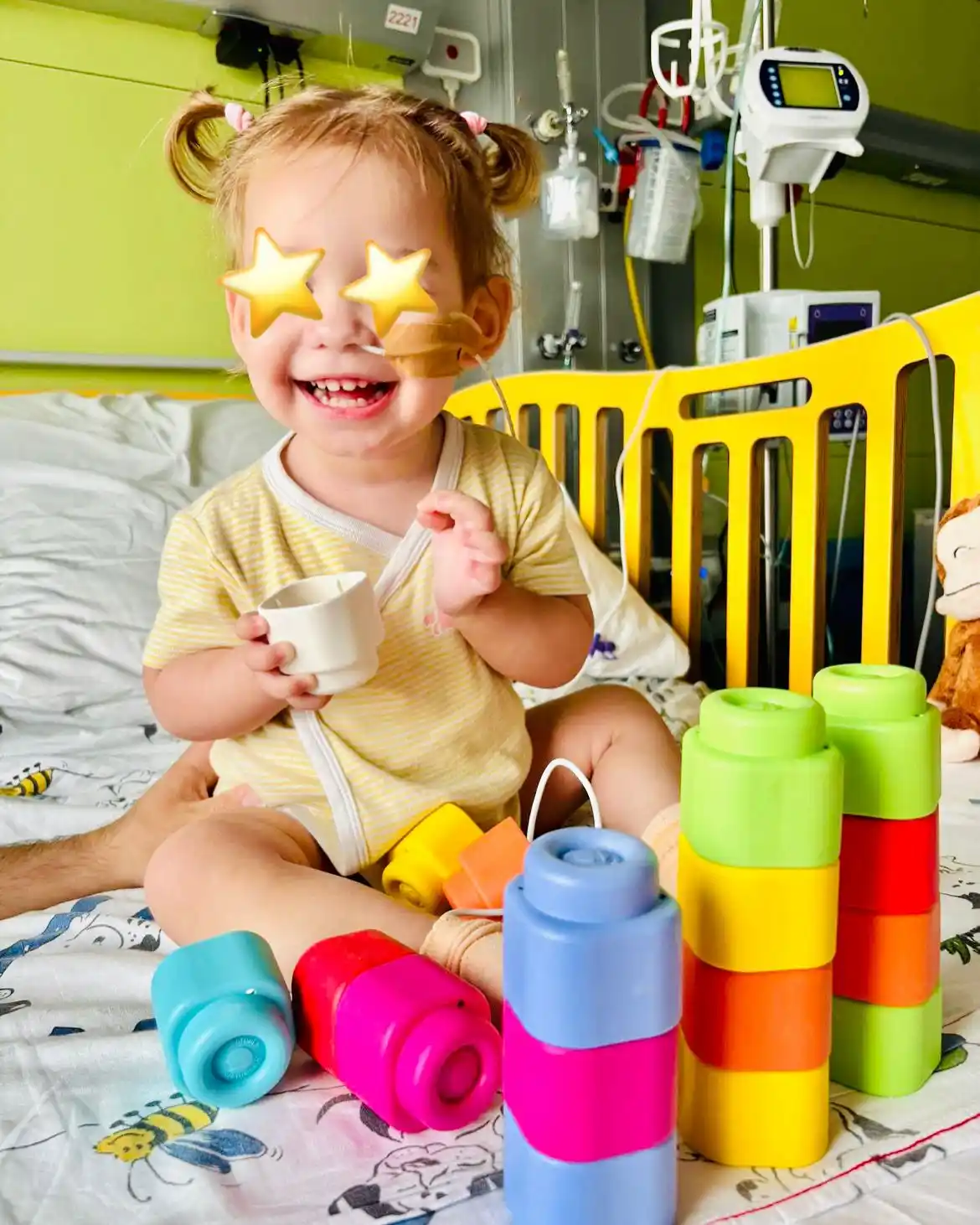 Image from Amici della Pediatria - Bergamo: Che gioia😍 Che meraviglioso sorriso 😊 ❣️ Le costruzioni possono av...