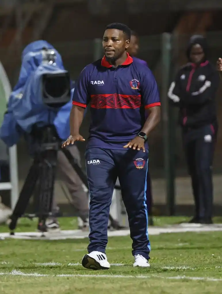 Image from IDiski Times: 𝗚𝗢𝗡𝗘❌ Chippa United and assistant coach Mabhuti Khenyeza have par...