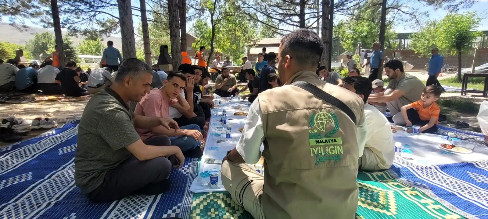 Image from Malatya Genç İHH Gündem: Liseli kardeşlerimizle piknik etkinliği gerçekleştirdik. Hz. Ömer’in ö...