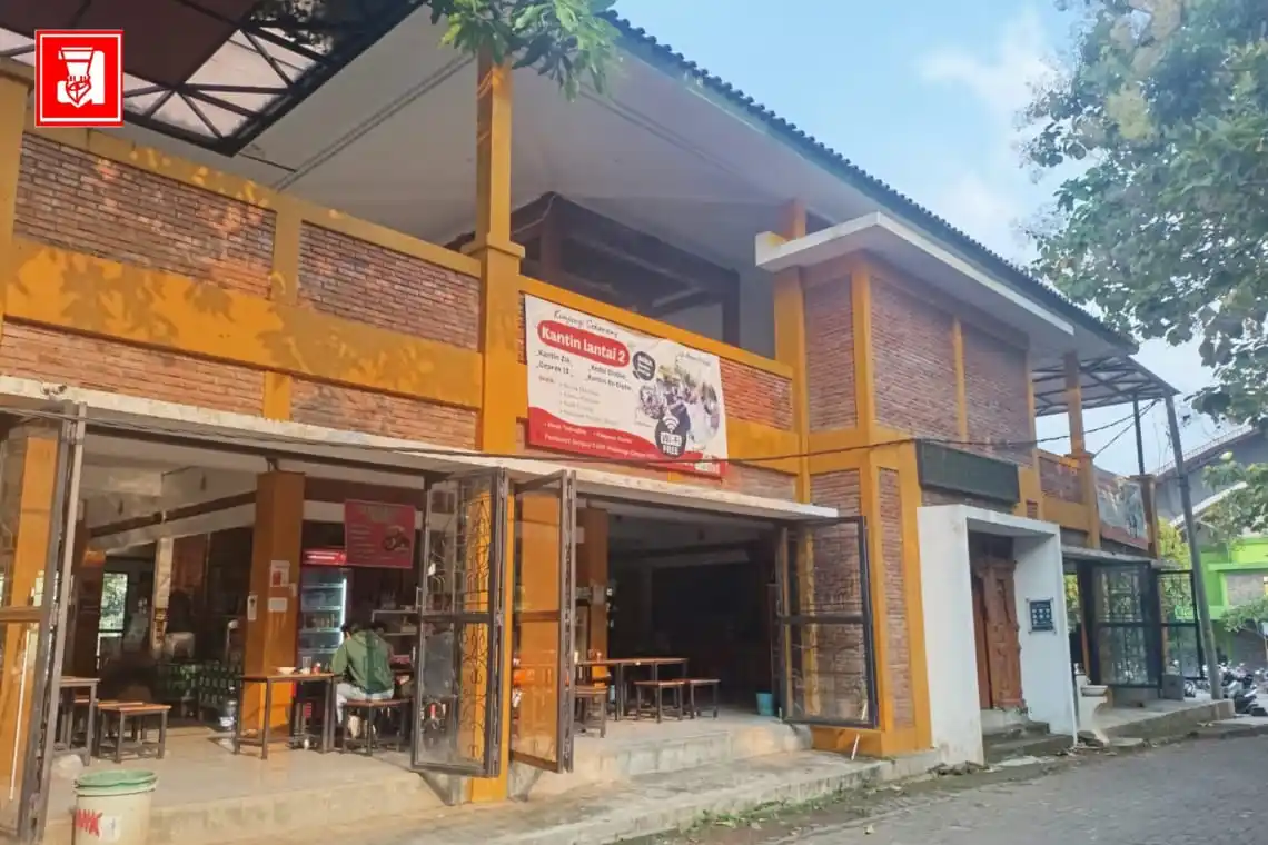 Image from SKM Amanat: *Mahasiswa dan Penyewa Oultet Keluhkan Banyaknya Fasilitas Rusak di Ka...