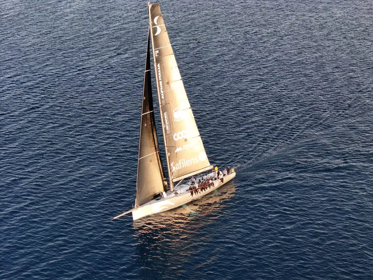 Image from BrindisiReport.it: Regata Brindisi – Corfù: Anywave nettamente prima in tempo reale LEGG...