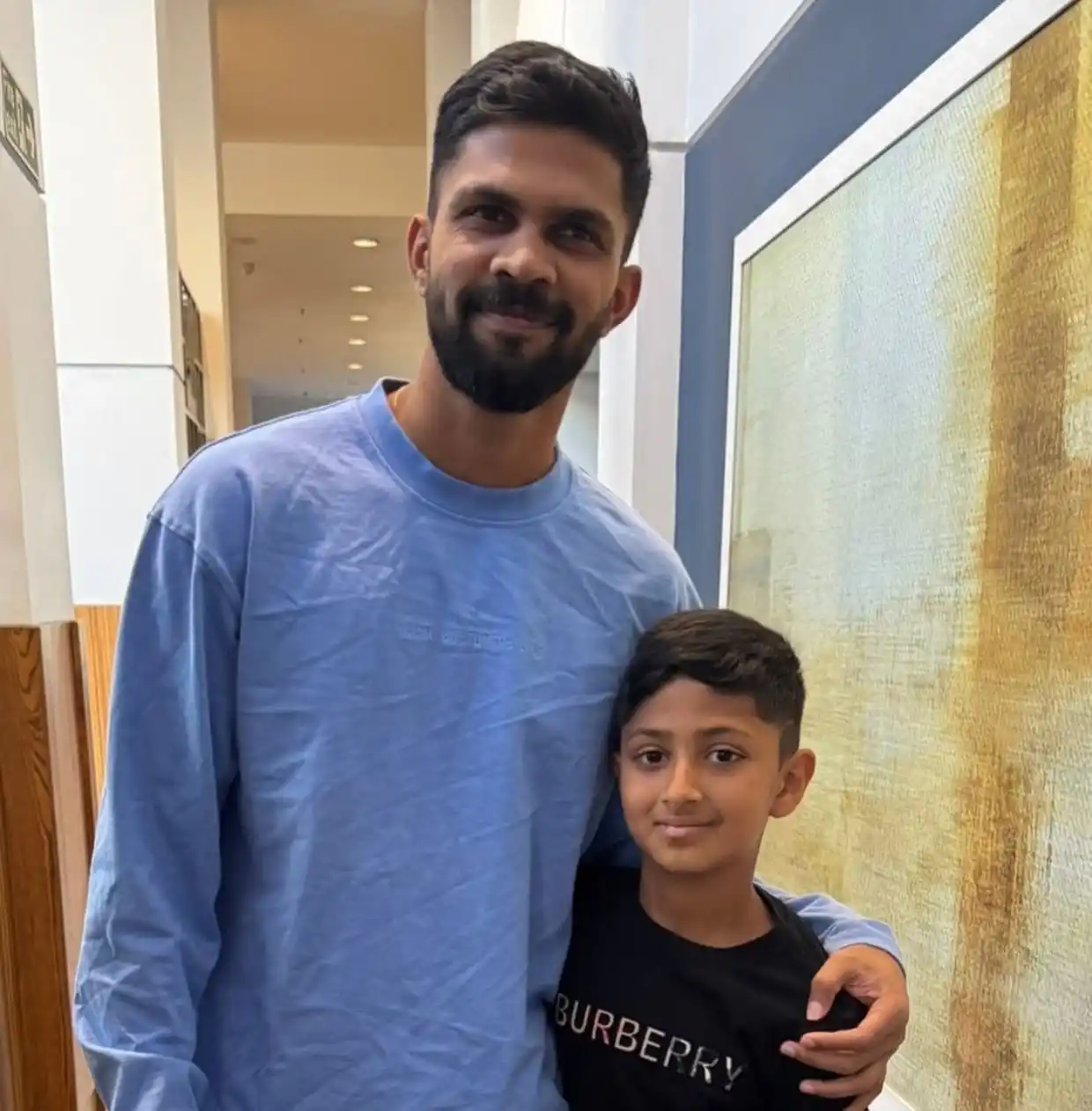 Image from Cricadium🏏: A young fan with CSK Captain Ruturaj Gaikwad at UK. 💛  <a class="text...