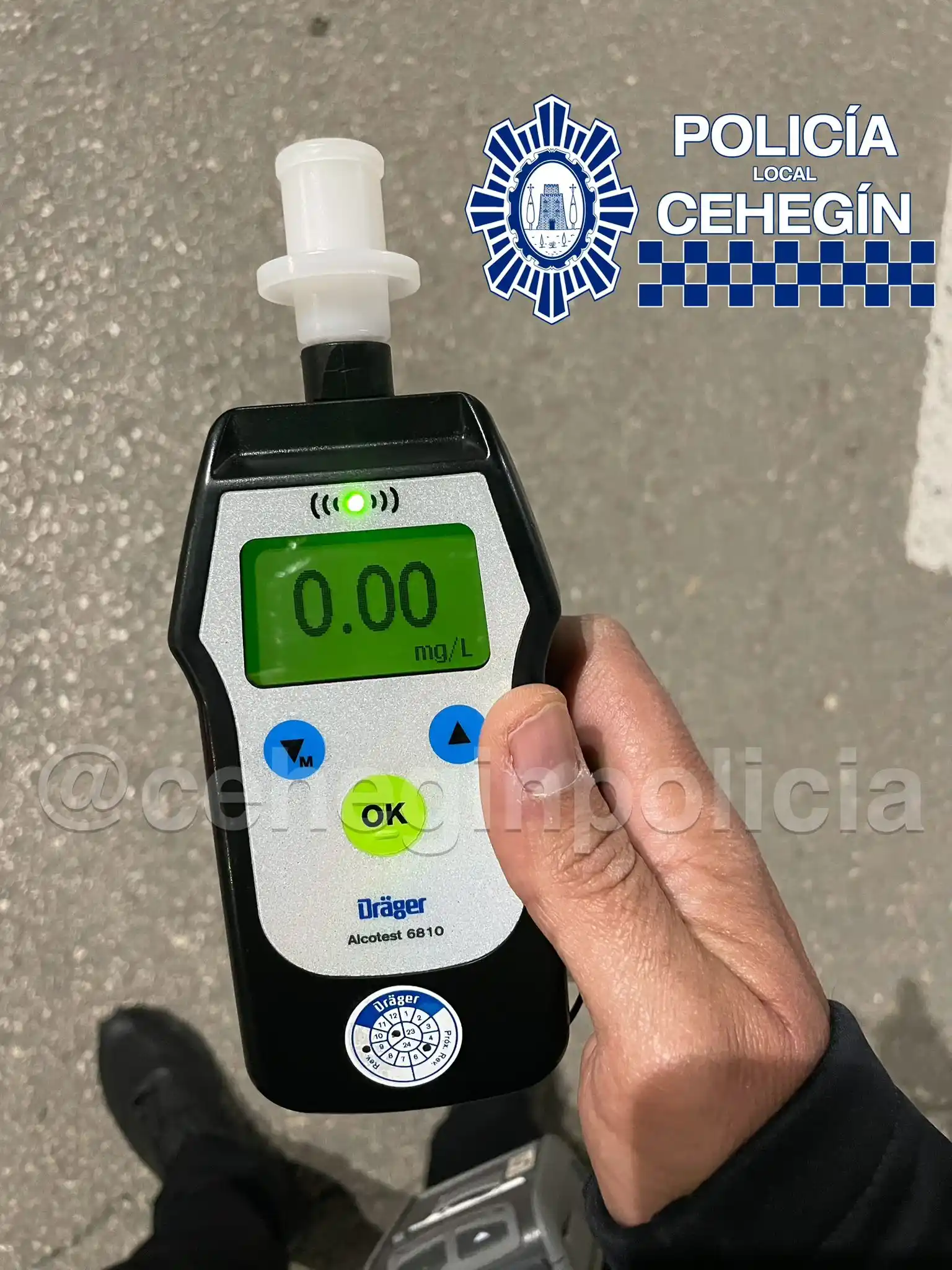 Image from Policía Local Cehegín: 🥵 Con este calor, salir de noche es un planazo, pero recuerda, 0⃣.0⃣ ...