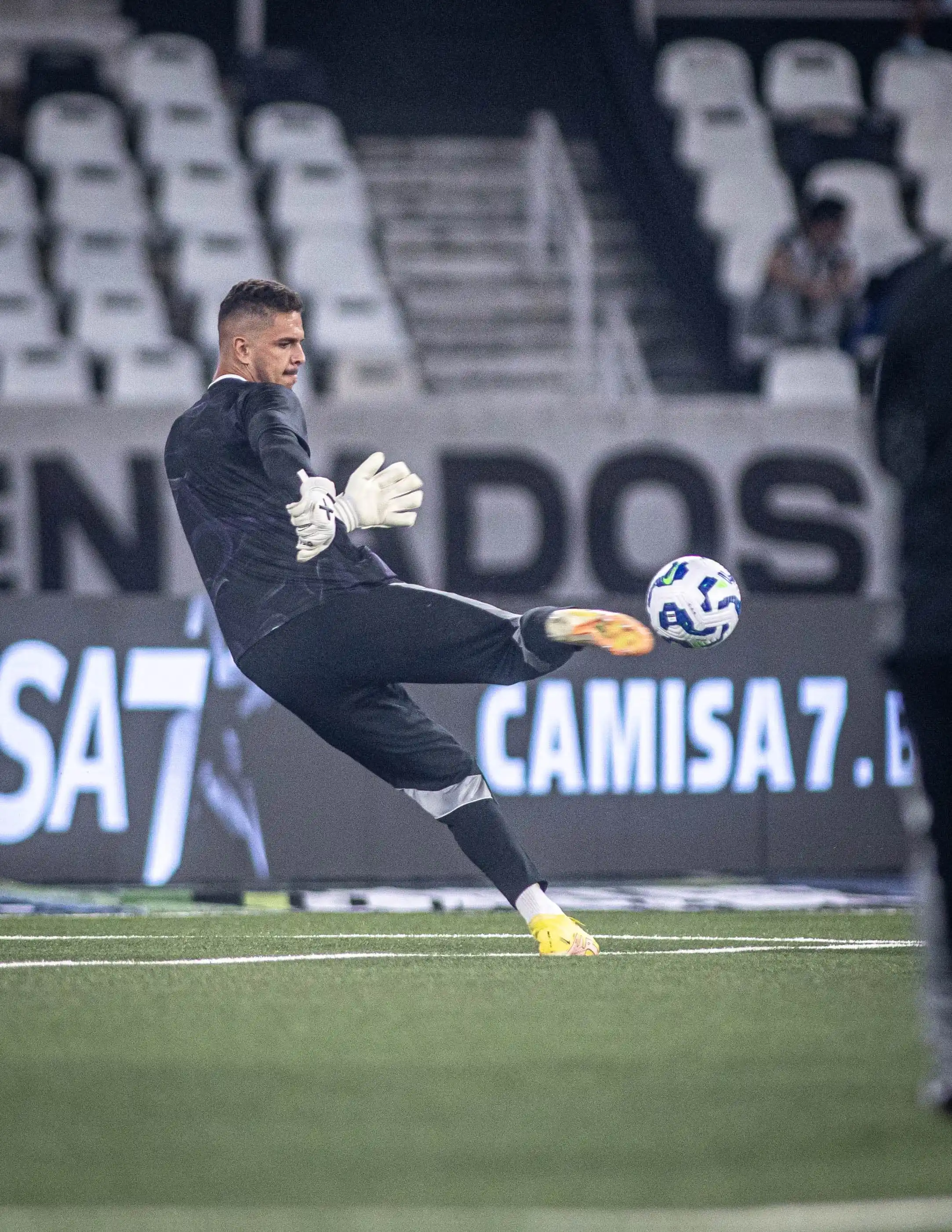 Image from Ceará Sporting Club: https://www.instagram.com/p/DKfv0MzsK0Z/?igsh=aHppYmNmd2o1Z2dz Tudo P...