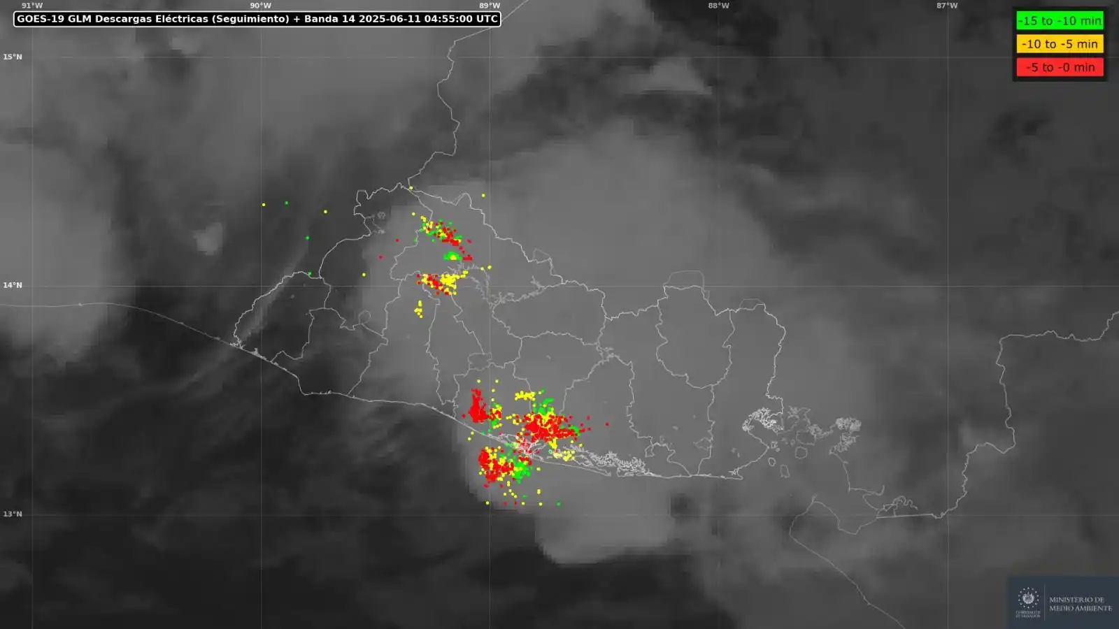 Image from Ministerio de Medio Ambiente El Salvador: Imagen de satélite muestra cielo nublado con lluvias y tormentas sobre...