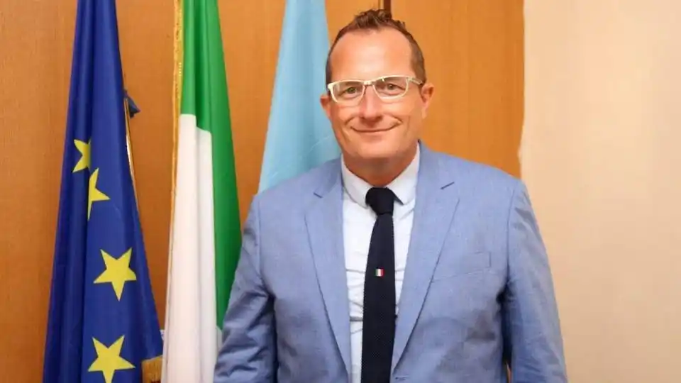 Image from Talkcity.It: ROMA - Il Consigliere Regionale di Forza Italia: “Complimenti al dotto...