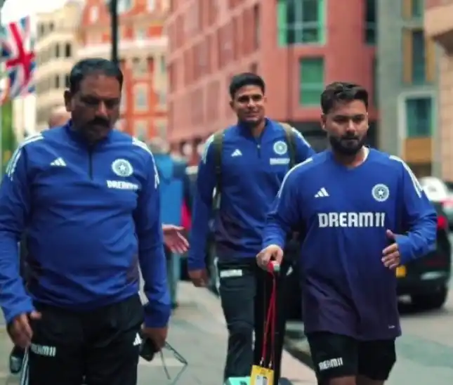 Image from Cricadium🏏: Shubman Gill & Rishabh Pant in the UK for England summer. 🇮🇳 <a cla...