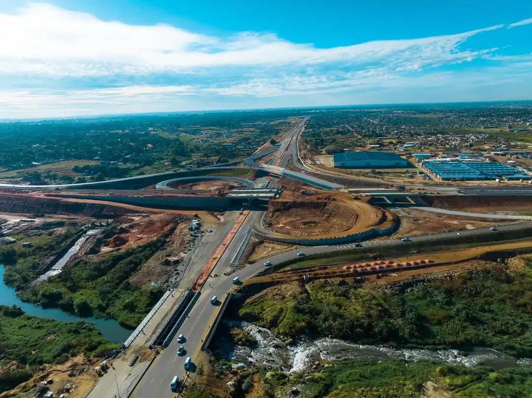 Image from Vhayeya.com 2: The long-awaited Trabablas Interchange, a flagship project under the M...