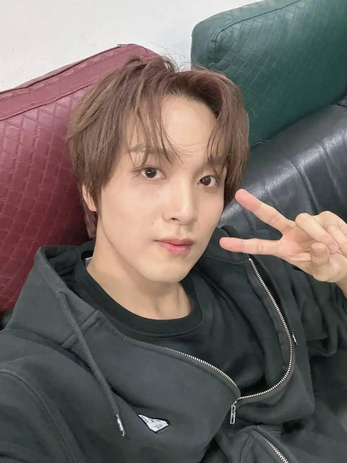 Image from 𝐋𝐄𝐄 𝐇𝐀𝐄𝐂𝐇𝐀𝐍 𝐍𝐂𝐓 𝐀𝐑𝐂𝐇𝐈𝐕𝐄𝐒🐻: 250611 |💭 HAECHAN Bubble🐻 "Today's Haechanie" "The birthday party w...