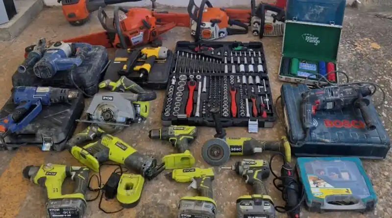 Image from Jornal Algarve Marafado: Arrombam garagem e levam ferramentas. GNR consegue recuperar diversos ...