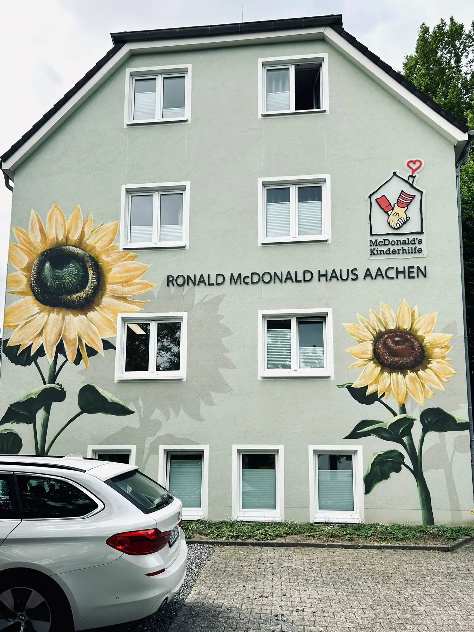 Image from Michael Ziemons - OB für Aachen: Heute durfte ich das Ronald McDonald Haus in Aachen besuchen – ein Ort...