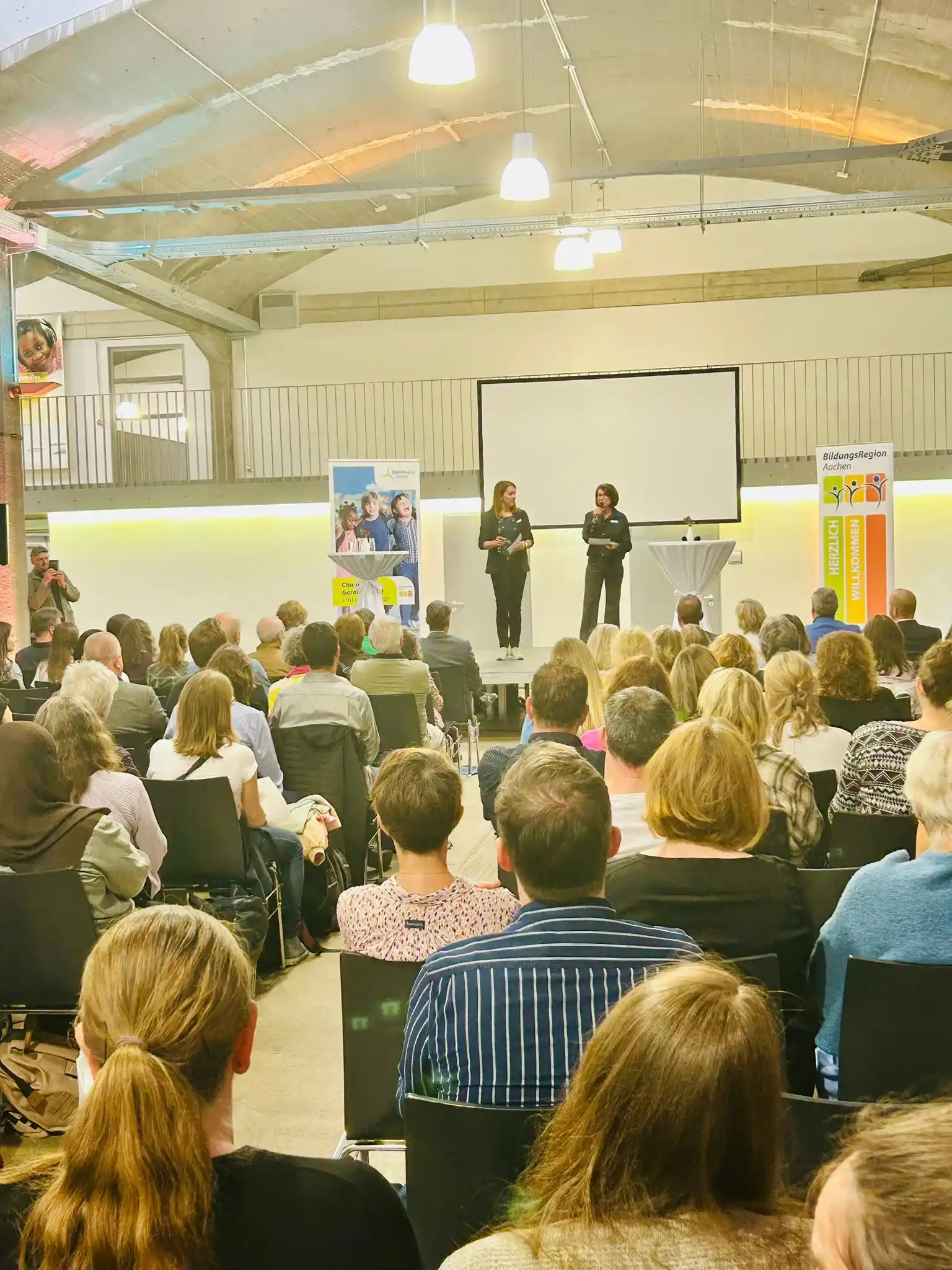 Image from Michael Ziemons - OB für Aachen: Zukunft beginnt mit Bildung – und Bildung braucht Orientierung. Der st...