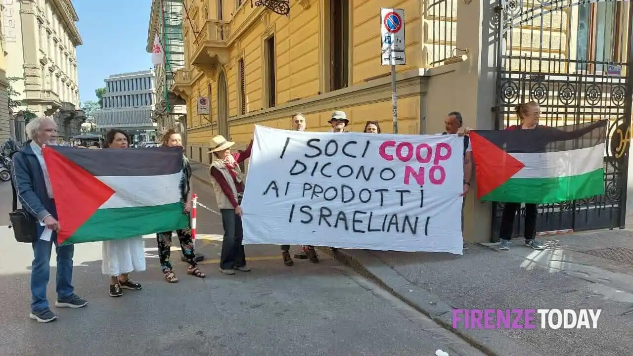 Image from FirenzeToday: UniCoop Firenze non venderà più prodotti israeliani -->> https://cityn...