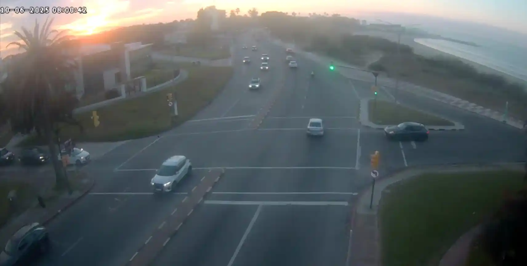 Image from Momento De Noticia 🇺🇾: 🌄Algunos cortes de tránsito previstos para hoy:   🚧 Leonel Aguirre e...