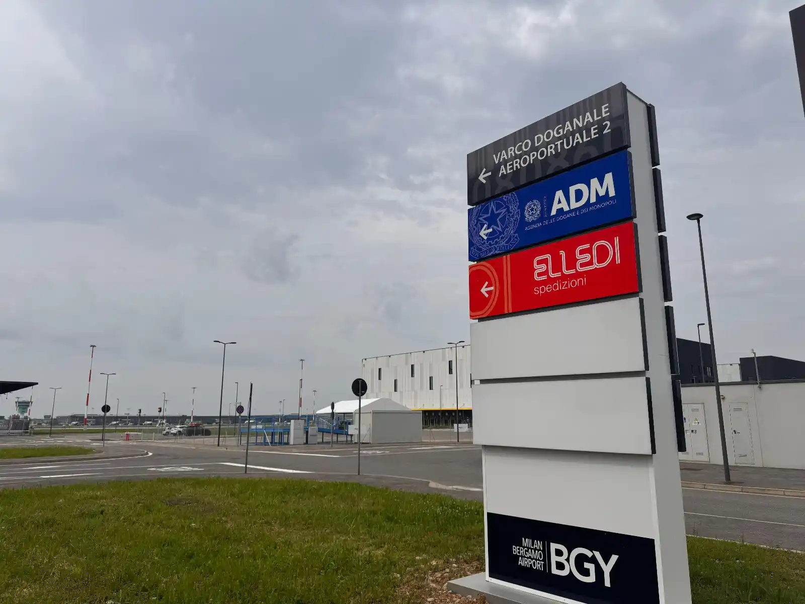 Image from Bergamonews: 🛃 *Dogana aerea e stradale trovano casa nel parco logistico dell’aero...
