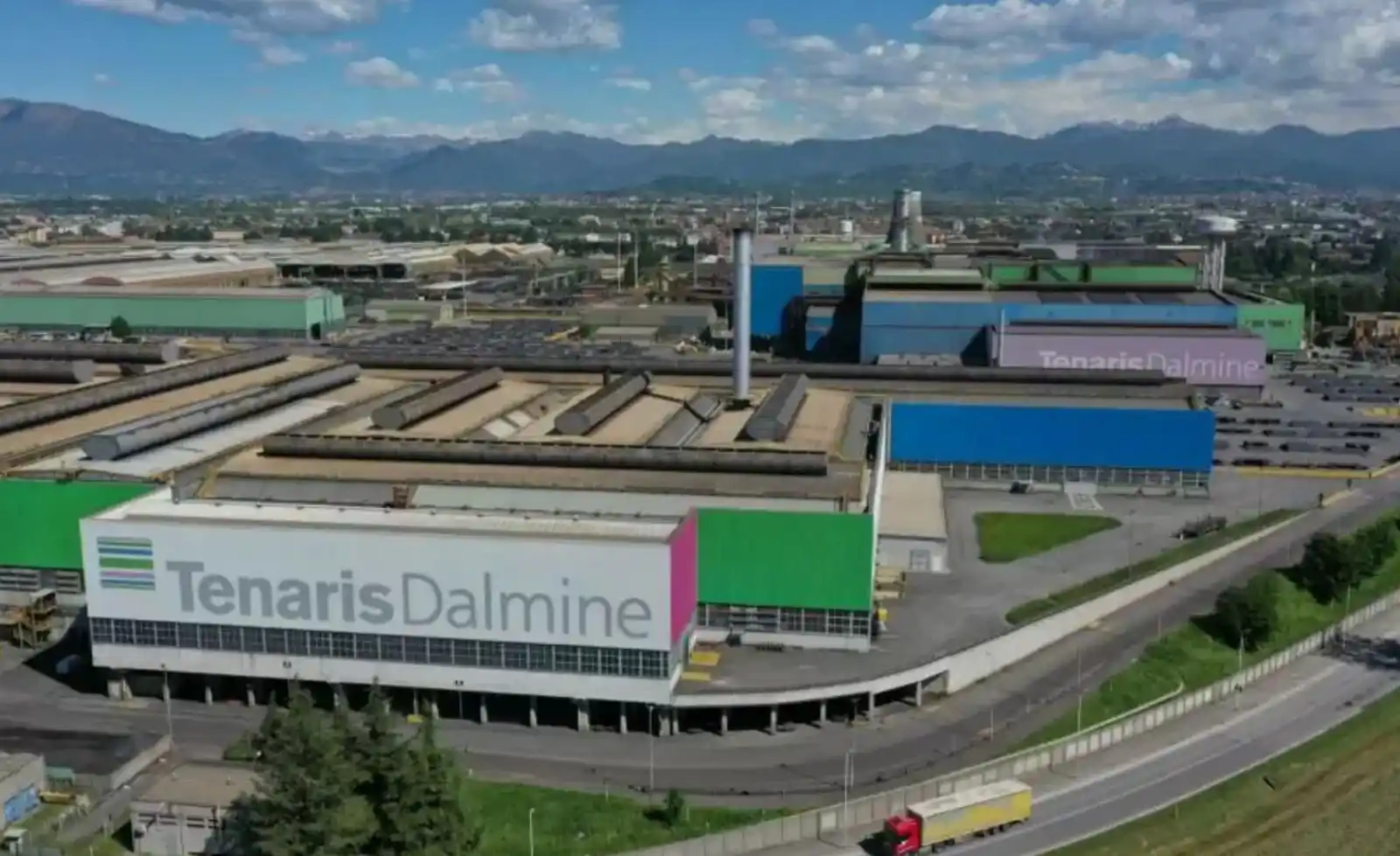 Image from Bergamonews: 🗞️ *LE NOTIZIE DEL MATTINO* ➡️ *Tenaris Dalmine, ai dipendenti prem...