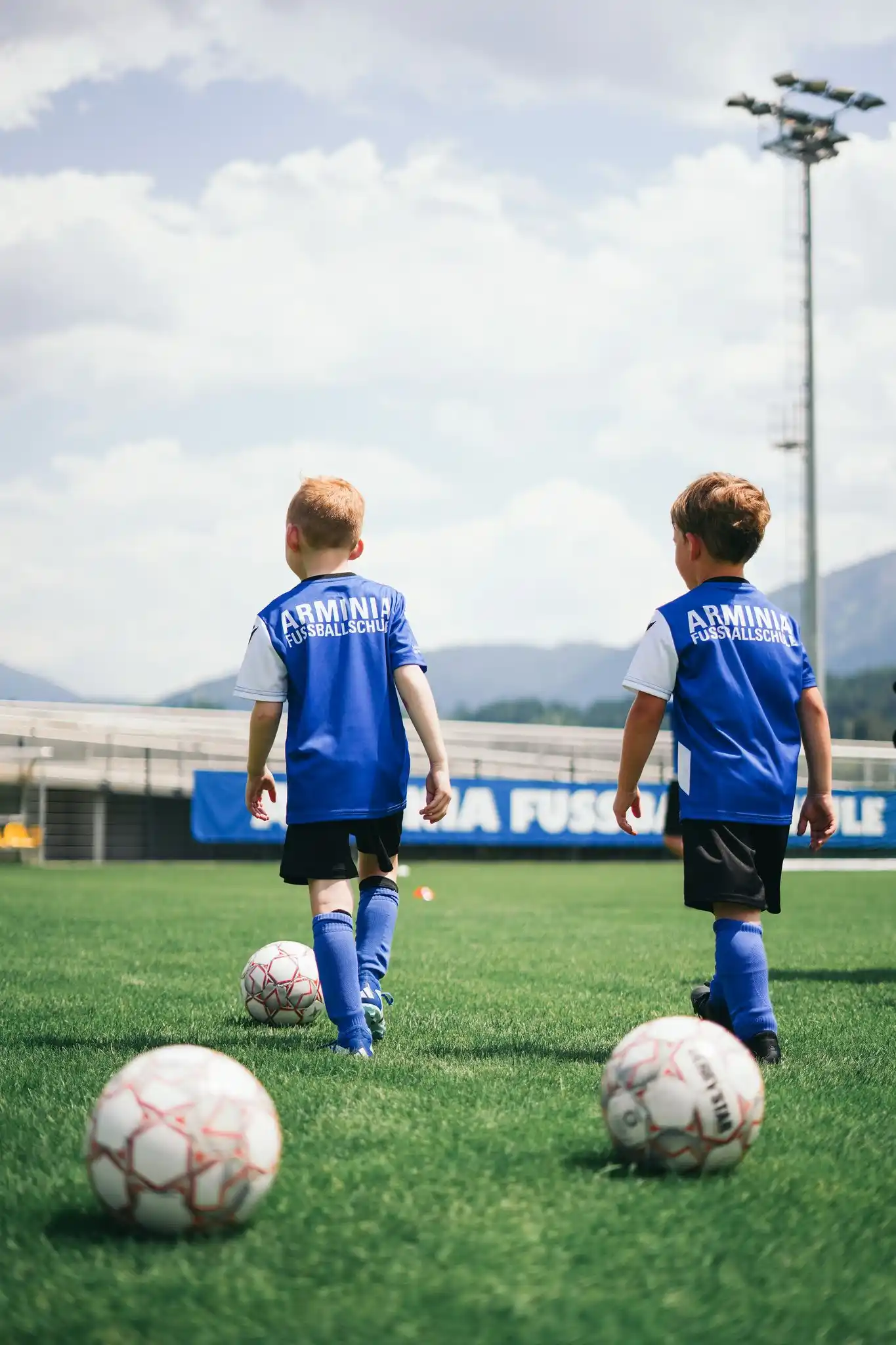 Image from DSC Arminia Bielefeld: Warum bis zu den Sommerferien warten? 👀🌞 Unsere Fußballschule biete...