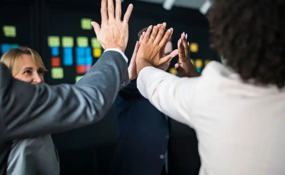Image from Mundo do Marketing: *Desafios e oportunidades no desenvolvimento de equipes em um setor em...