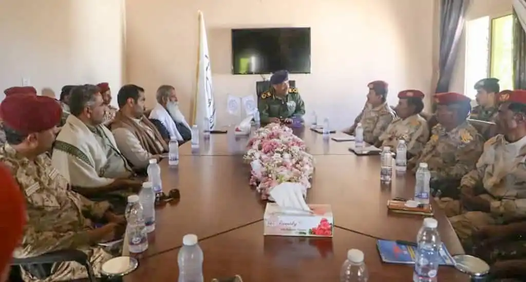 Image from قناة الكحلي الإعلامية: قائد قوات حماية حضرموت يجتمع باللجنة الأمنية لحلف قبائل حضرموت هضبة ...
