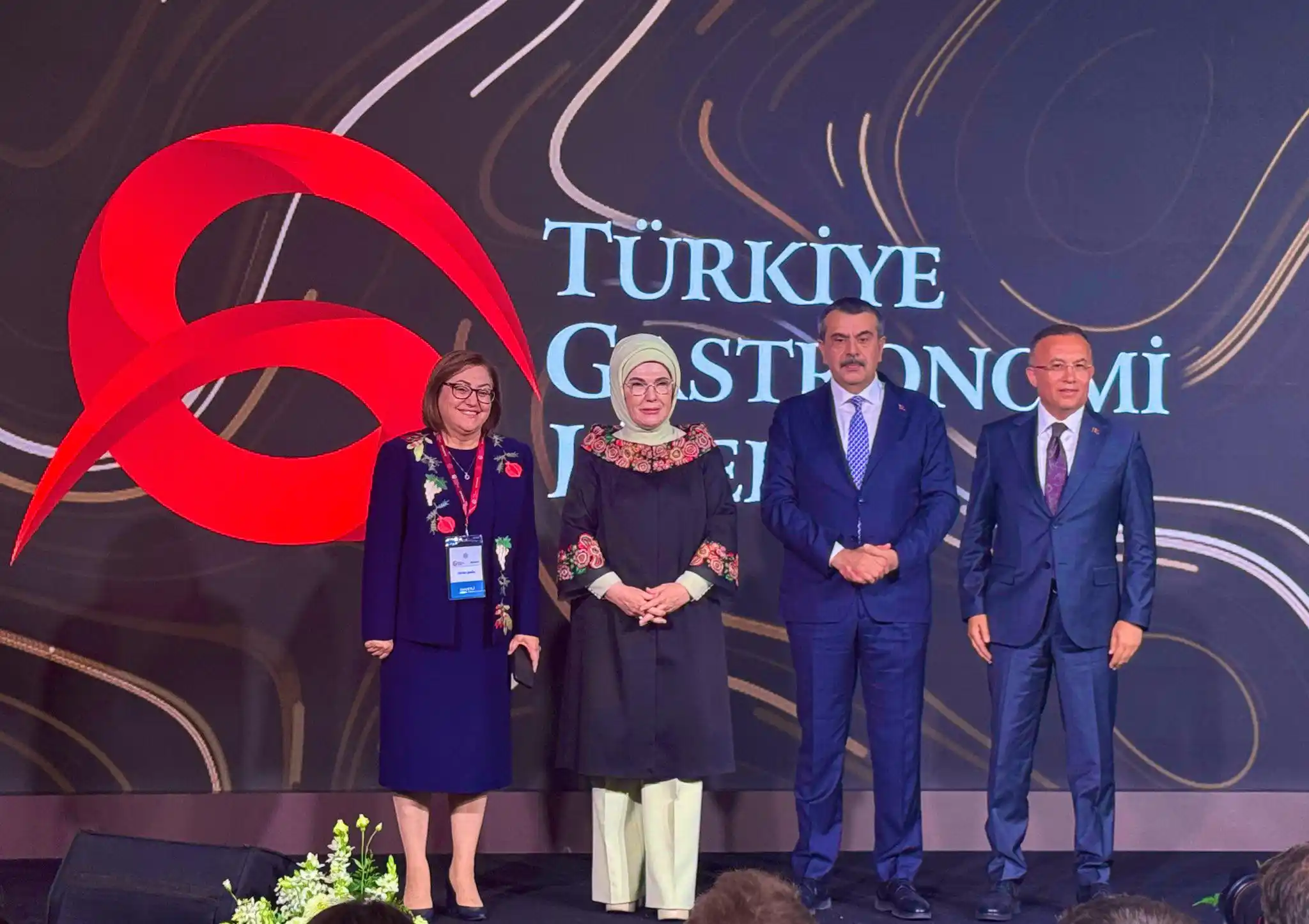Image from Fatma Şahin: Milli Eğitim Bakanımız Sn. Yusuf Tekin’in liderliği ve Sn. Emine Erdoğ...