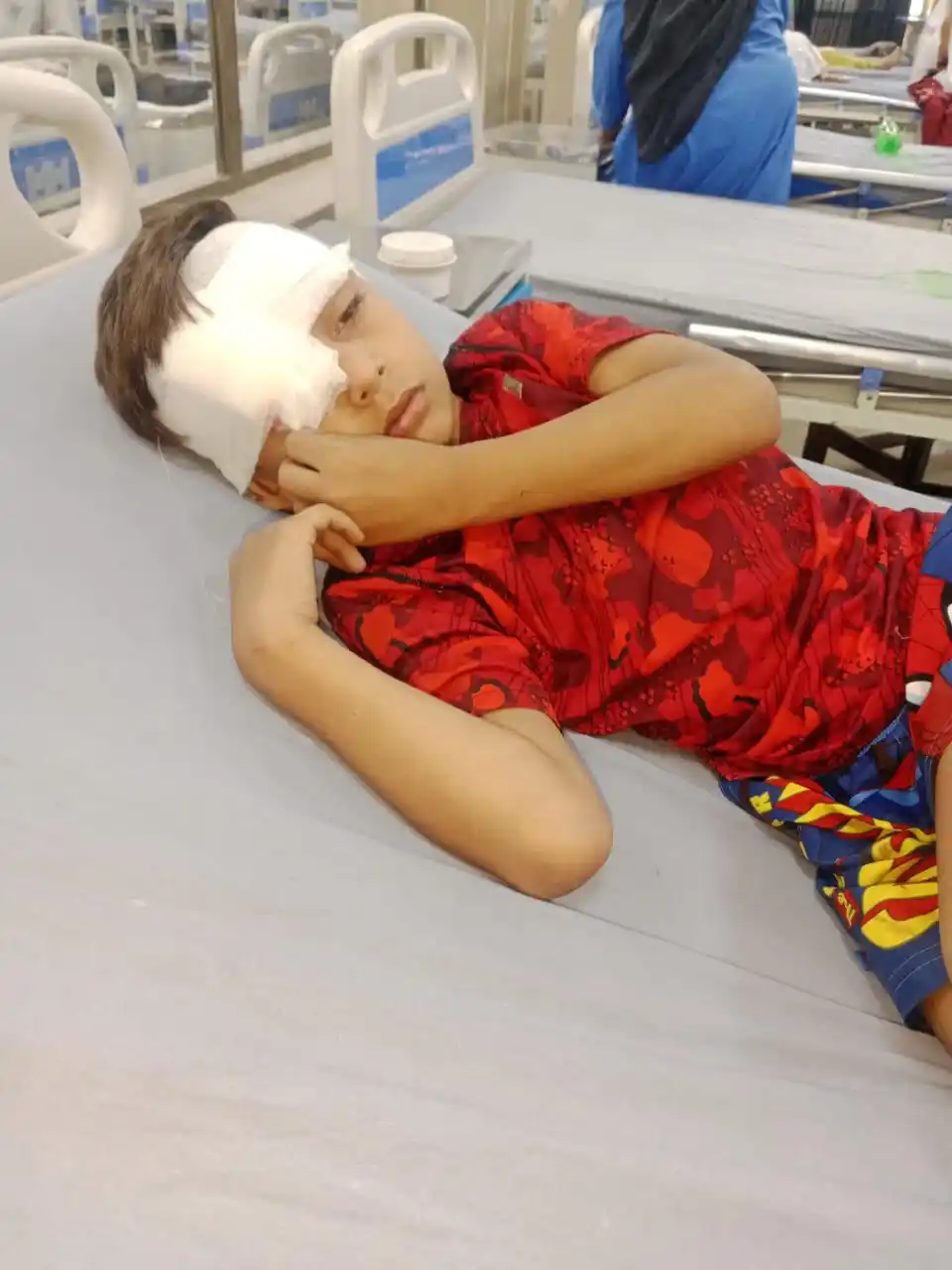 Image from Multan Discovery HD: *ملتان: لکی ایرانی سرکس کے فنکاروں پر پٹھان کے ملازمین کے تشدد کا معام...