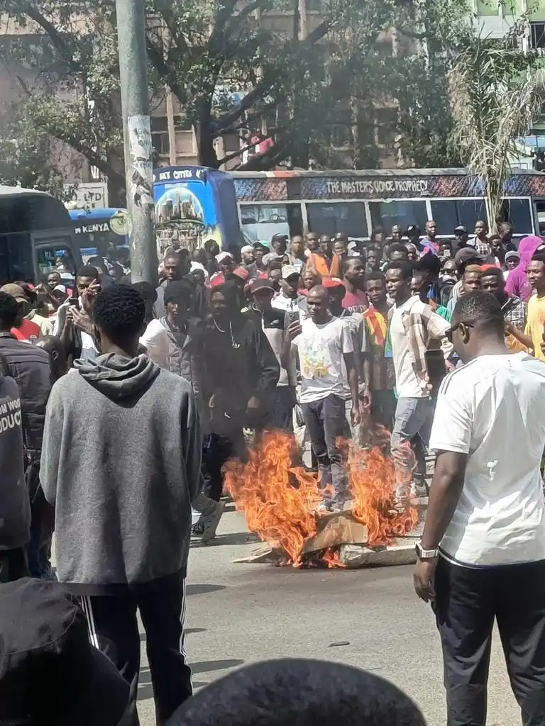 Image from KENYA GOSSIP CLUB: Moto umewaka motoo umewakaa...