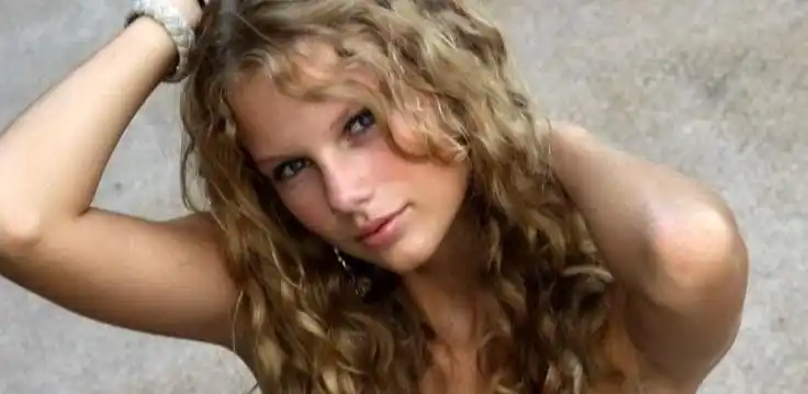 Image from β€ π. πππ¦πππ'π πππππ β‘Μ π·: π| Artistas femeninas con mΓ‘s canciones que superan los *900* `MILLON...