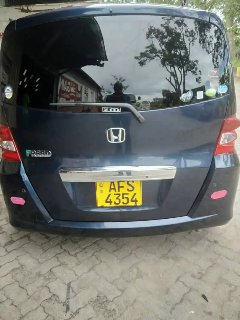 Image from Crimestop Zimbabwe: Be on the look out for a Honda Freed navy blue in colour vehicle, Reg ...