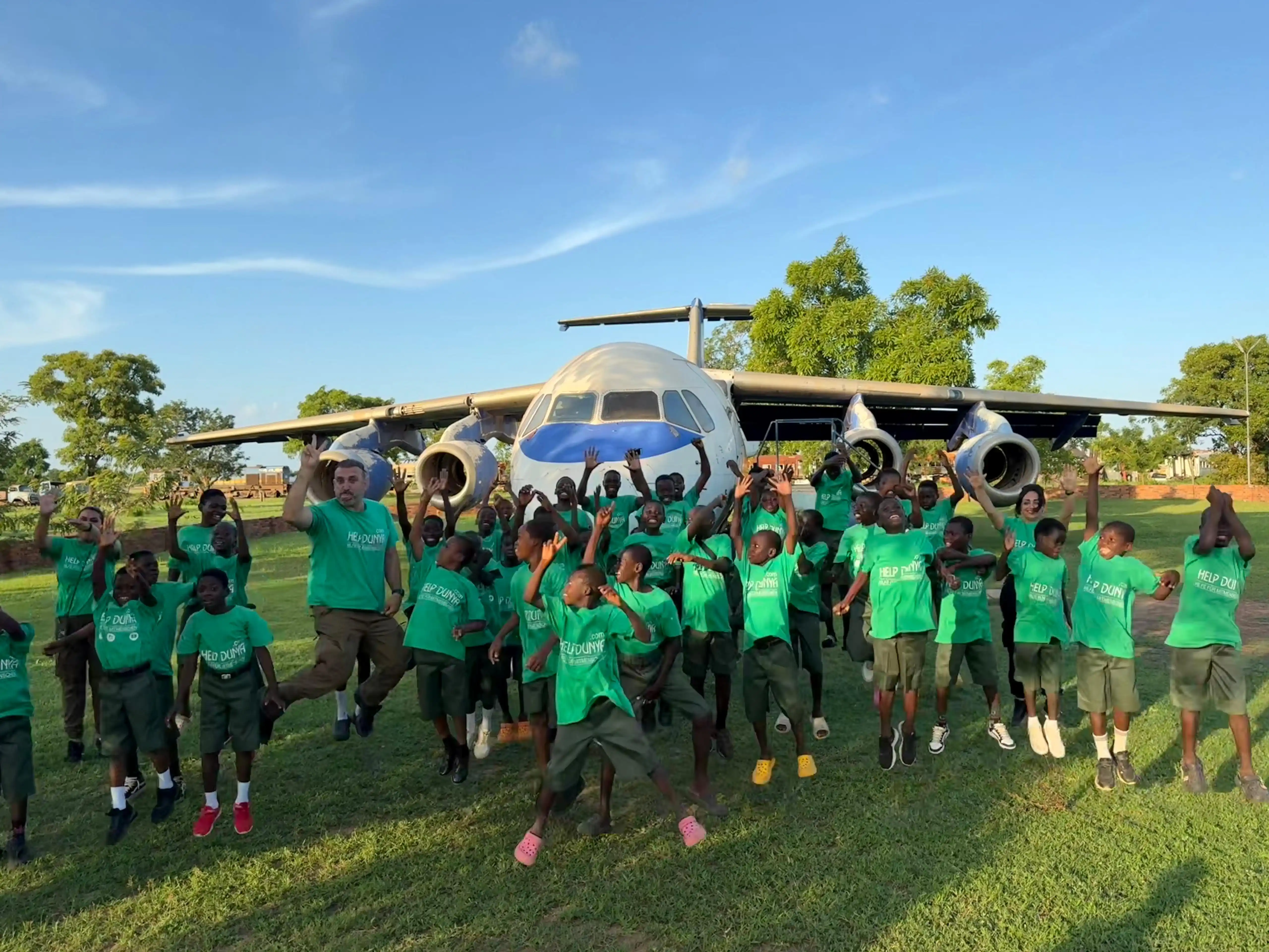Image from Help Dunya e.V.: Gemeinsamer Ausflug in Ghana💚 Die Kinder aus dem Waisenhaus verbracht...