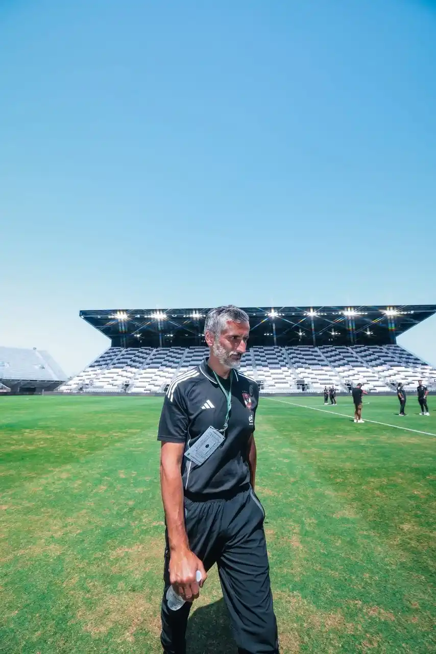 Image from Micky Jnr Channel: Jose Riveiro: “It is impossible to prepare to face Messi perfectly, ...