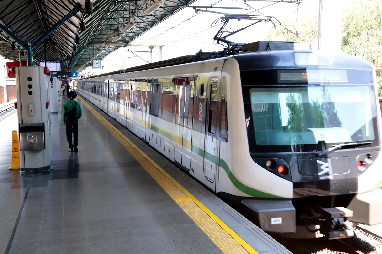 Metro de Medellín post