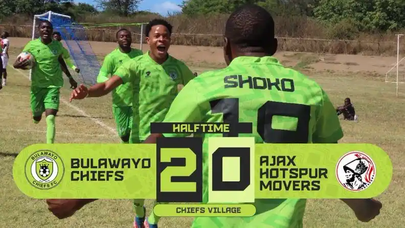 Image from Bulawayo Chiefs FC: ๐ ๐ ๐๐ง๐๐ ๐๐๐ฌ ๐จ๐ฃ๐๐๐ง๐ U Ref wathi Mayuyu MaNinja, take a...