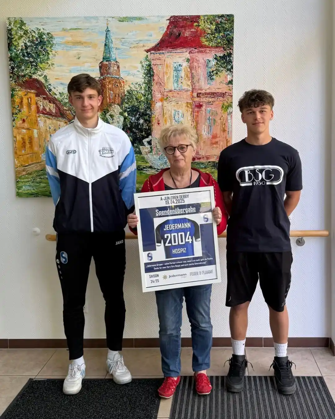 Image from BSG Stahl Brandenburg e. V.: 🔊Mehr als ein Spiel – Spendenübergabe an die Hospiz-Bewegung Brandenb...