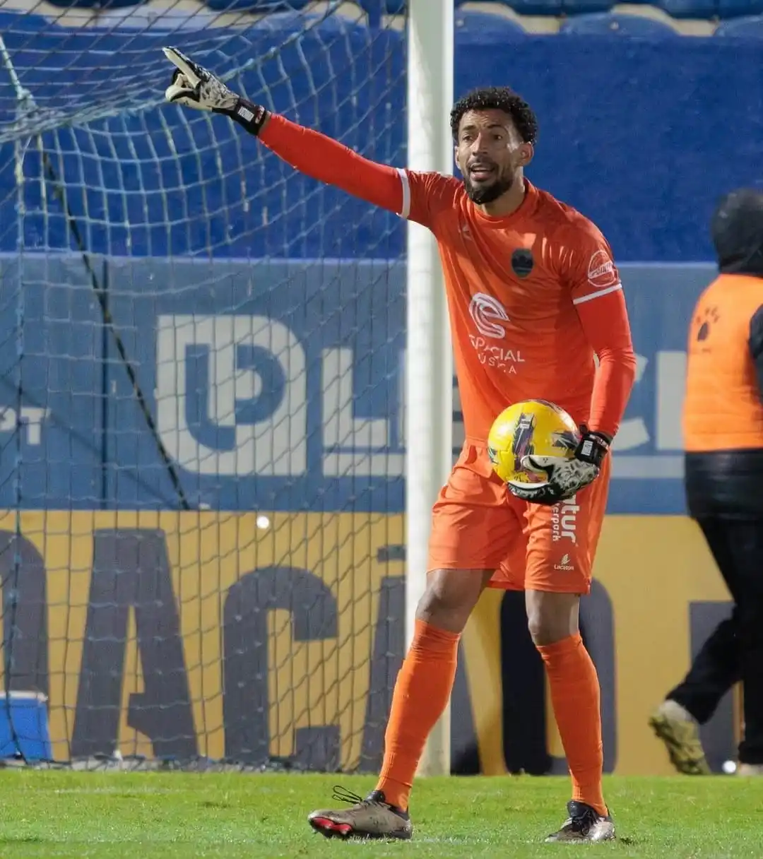 Image from Comunidade Azul-Grená: ❗Vozinha vai renovar com o GD Chaves Segundo o jornal A Bola, a SAD f...