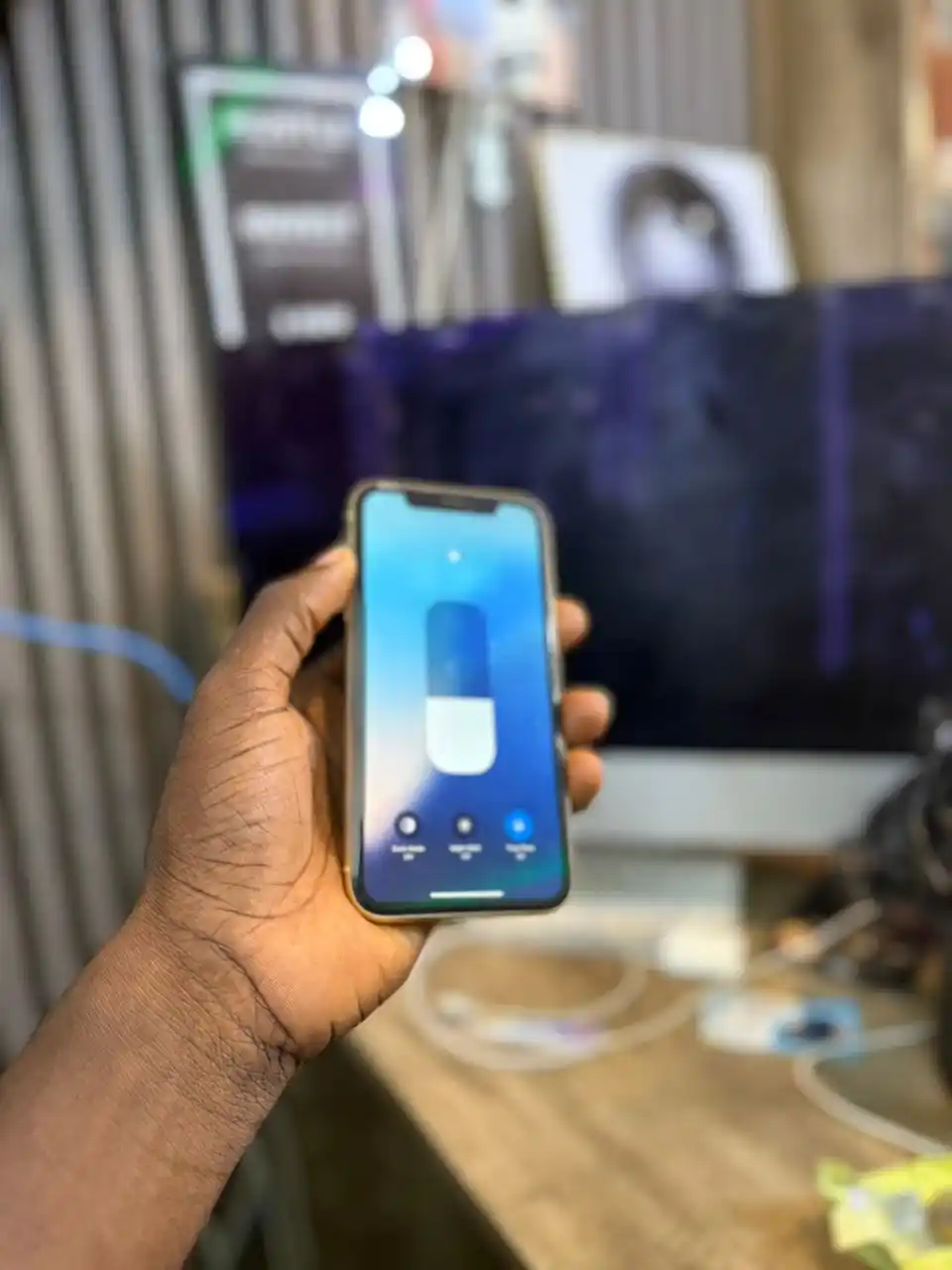 Image from KYNCYRIL ENTERPRISE : iPhone XR 64gb unlocked 2000...