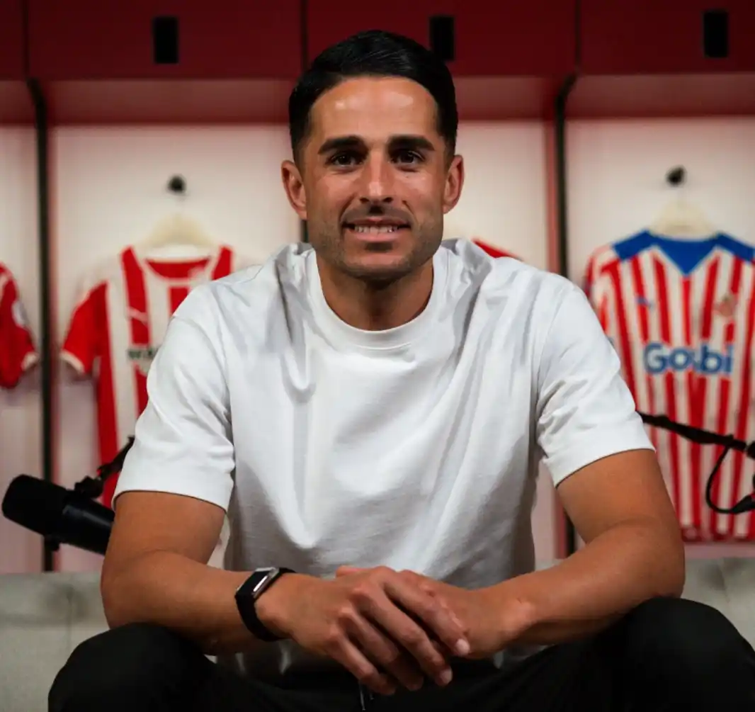 Image from Girona FC: ⚽️ Juanpe Ramírez, sisè convidat del pòdcast Orgull Gironí 🎙️ El cen...