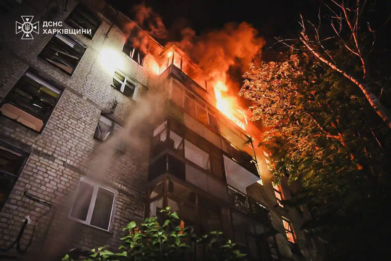Image from Телебачення Торонто: Вночі росіяни атакували Україну ударними БПЛА. 🔻У Харкові в Слобідс...